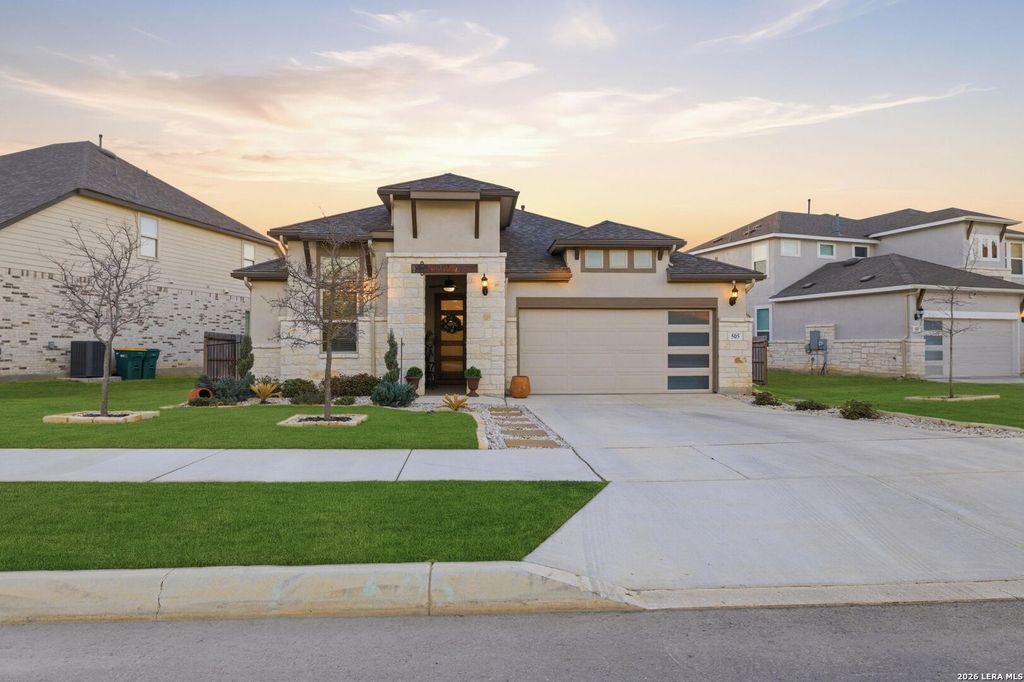 Photo of 505 Huntwick Dr, Boerne, TX 78006 (MLS # 1944528)