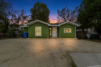 Single Family Residence at 130 E SOUTHCROSS BLVD