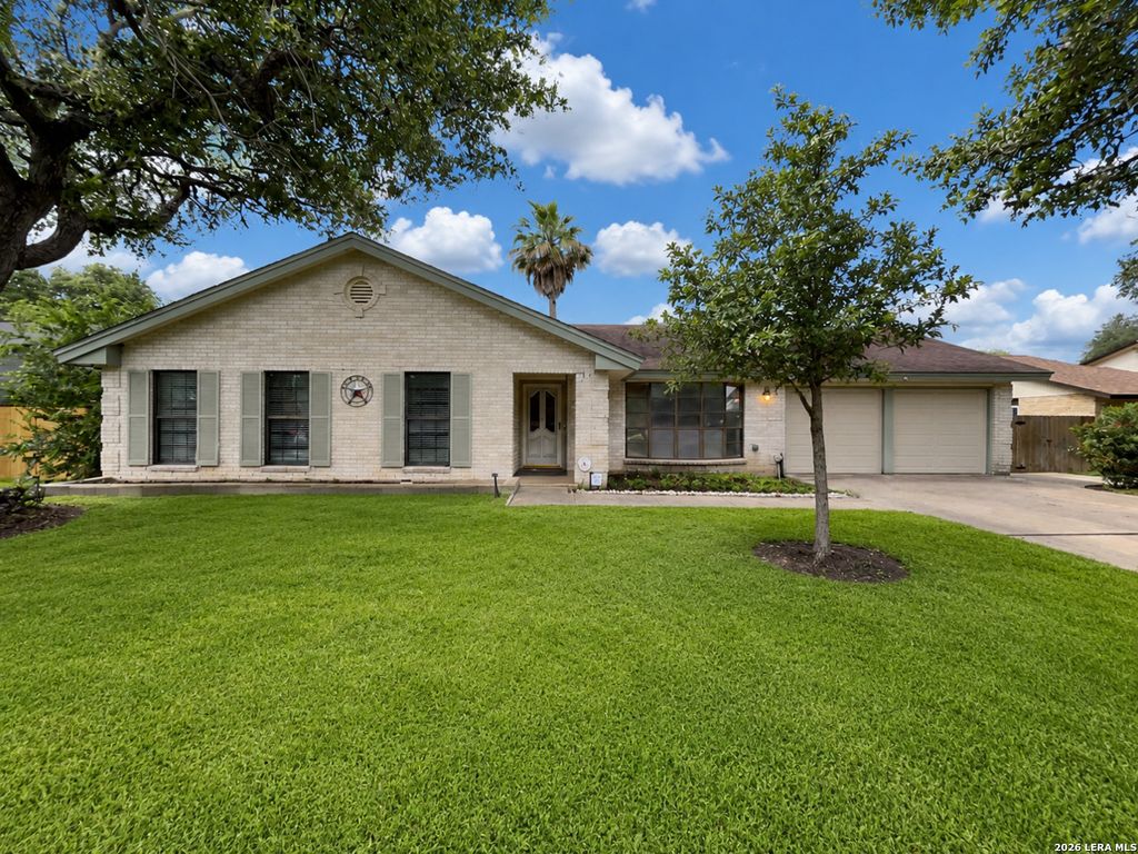 Photo of 16519 Front Royal, San Antonio, TX 78247 (MLS # 1991380)