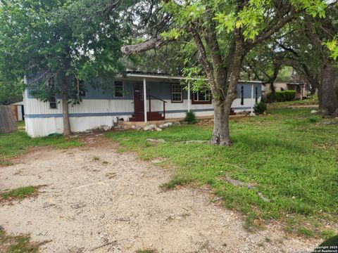520 Royal Oak Canyon Lake TX 78133