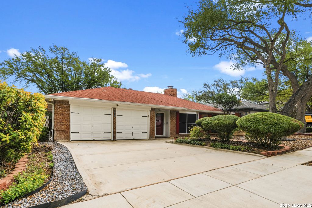 Photo of 5010 CRESTWOOD DR, Schertz, TX 78108 (MLS # 1958876)