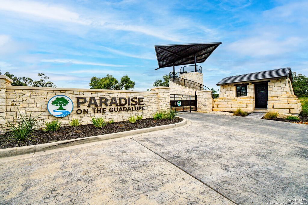 Photo of 1922 Paradise Parkway, Canyon Lake, TX 78133 (MLS # 1890710)