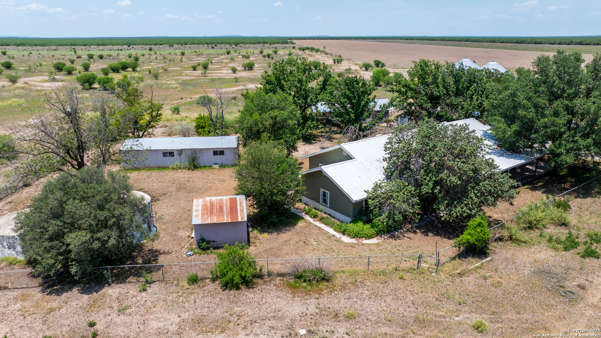 Listing image 1