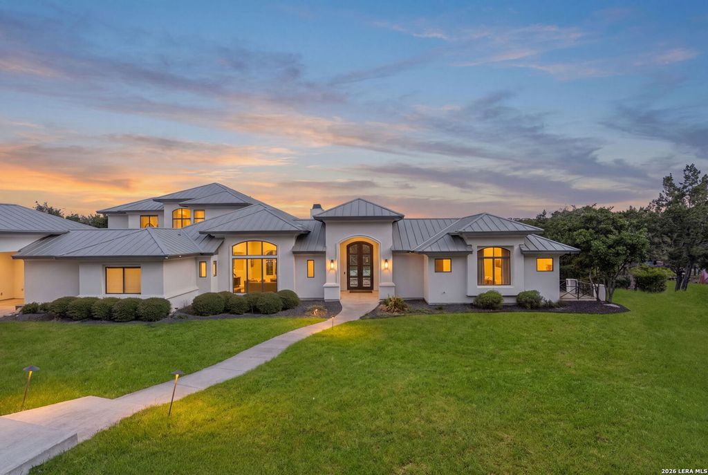 Photo of 22964 Cielo Vista Dr, San Antonio, TX 78255 (MLS # 2000928)