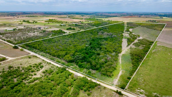 1308 COUNTY RD 210, KARNES CITY, TX 78118 - Image af5b755093cec451dbdae31fa2431e13/185932254
