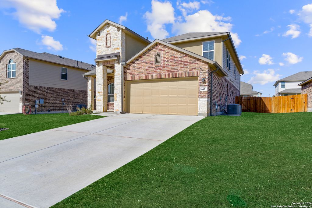 Photo of 648 AMBER CRK, Cibolo, TX 78108 (MLS # 1915177)