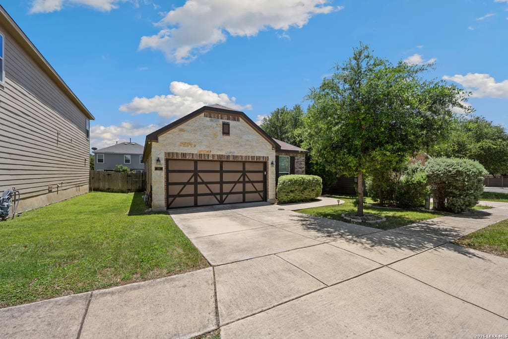 Photo of 105 ROLLING CRK, Boerne, TX 78006 (MLS # 1971810)