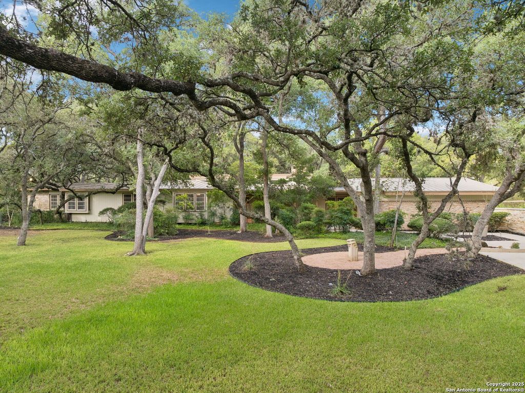 Photo of 3038 Valley View, San Antonio, TX 78217 (MLS # 1857568)