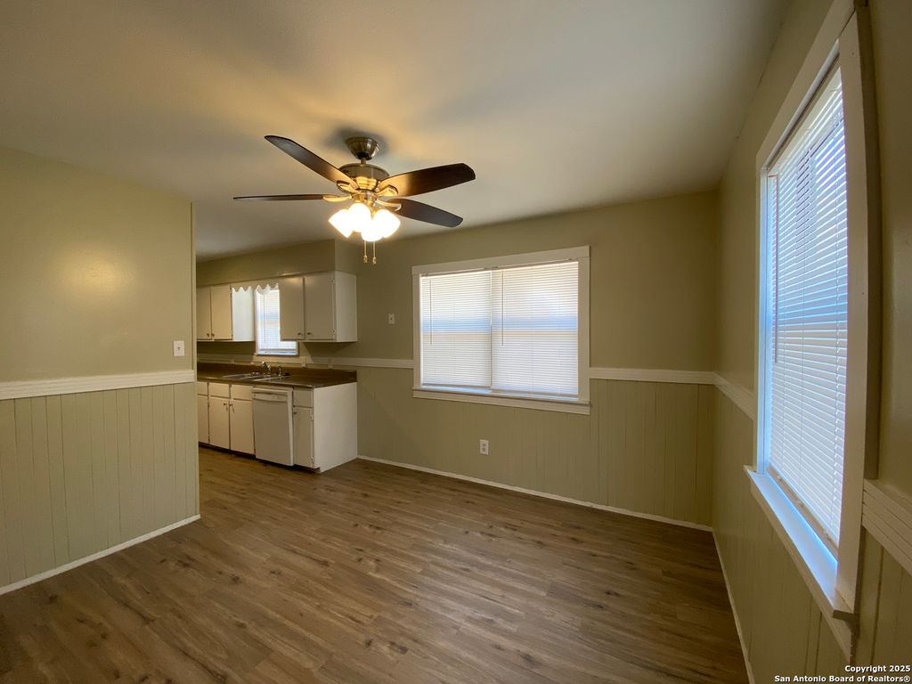 Photo of 621 Burmeister, Pleasanton, TX 78064 (MLS # 1909250)