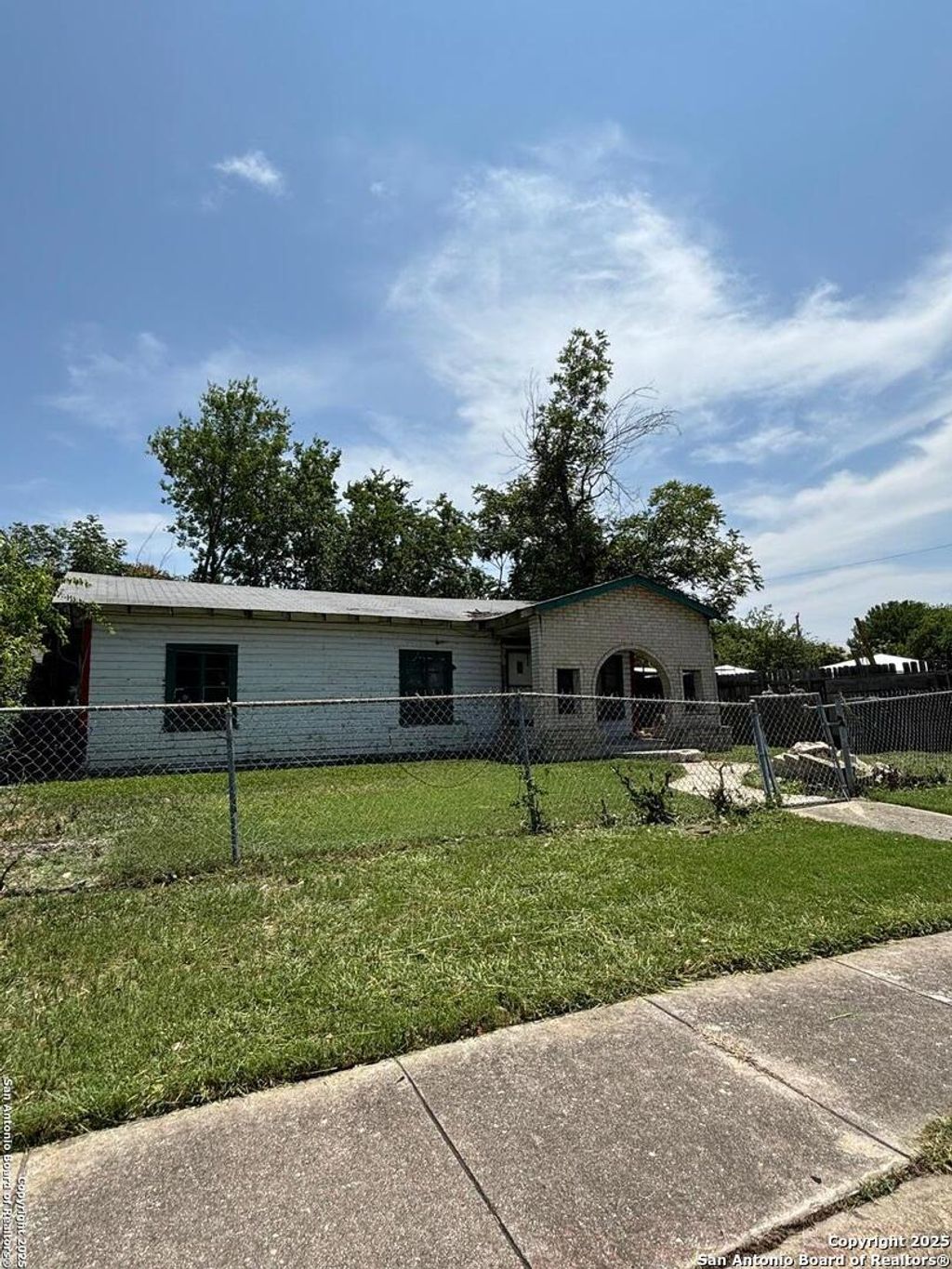 Photo of 2918 Vera Cruz, San Antonio, TX 78207 (MLS # 1909798)