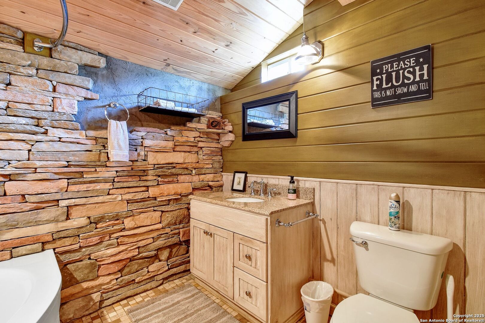 920 Pebble Beach Dr. NW