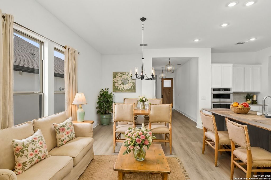 Photo of 125 SENTIDO, Boerne, TX 78006 (MLS # 1919446)