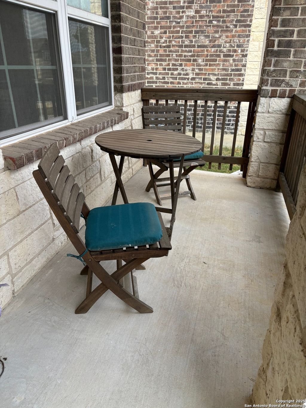 Photo of 113 Inverness, Boerne, TX 78015 (MLS # 1924490)