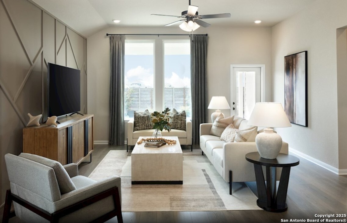 15227 Comanche Hills