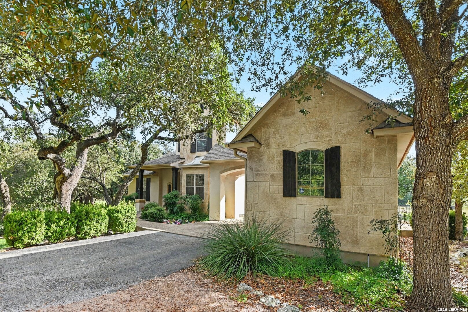 499 RIVER WAY