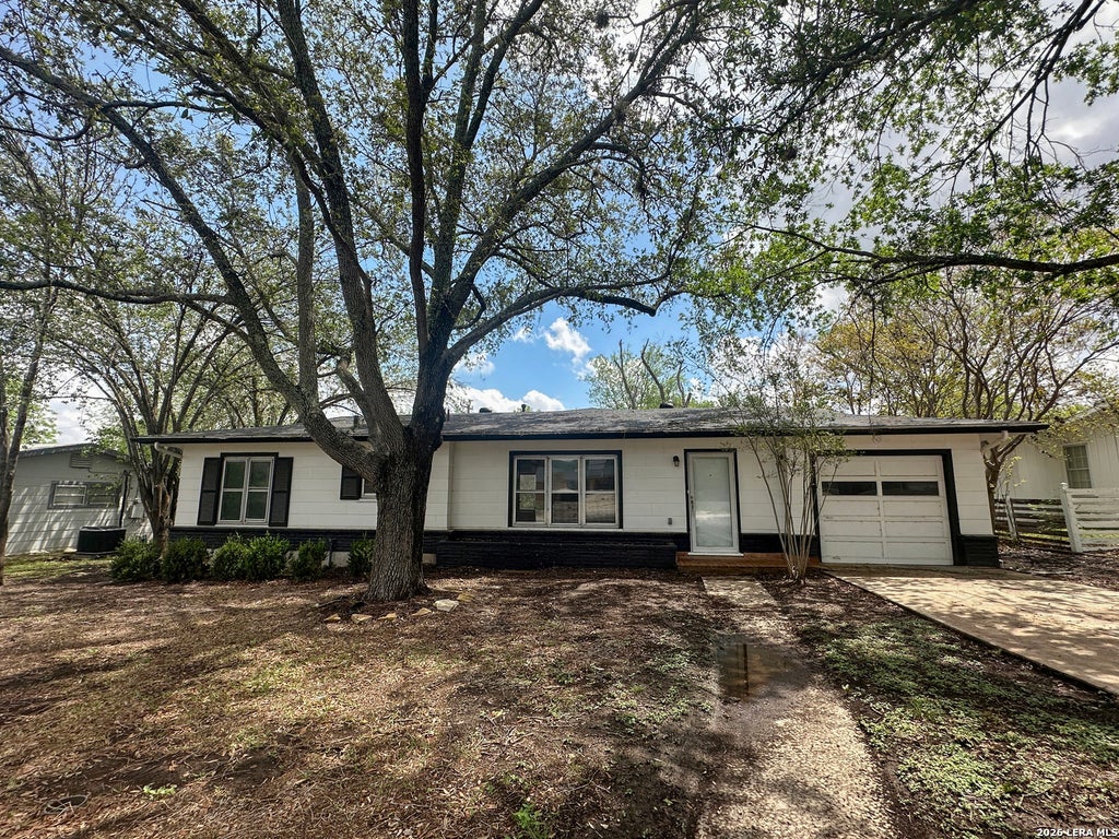 Photo of 740 Rittiman Rd, Terrell Hills, TX 78209 (MLS # 1965494)