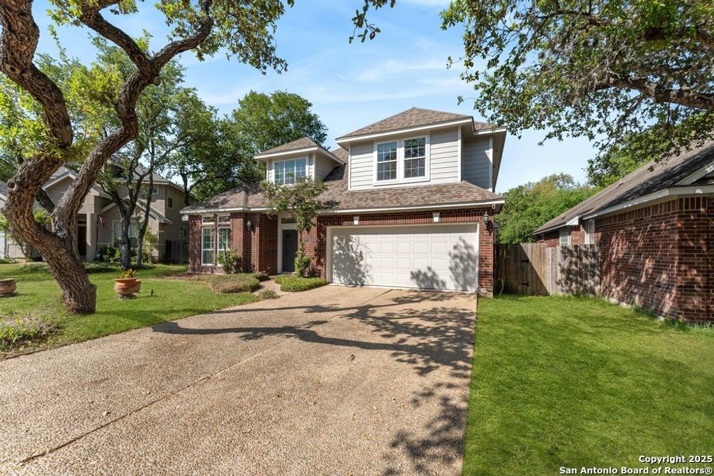 Photo of 2047 THICKET TRAIL DR, San Antonio, TX 78248 (MLS # 1928859)