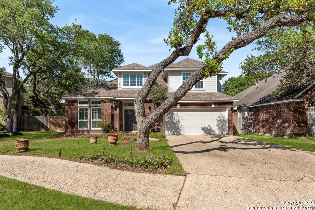 Photo of 2047 THICKET TRAIL DR, San Antonio, TX 78248 (MLS # 1928859)