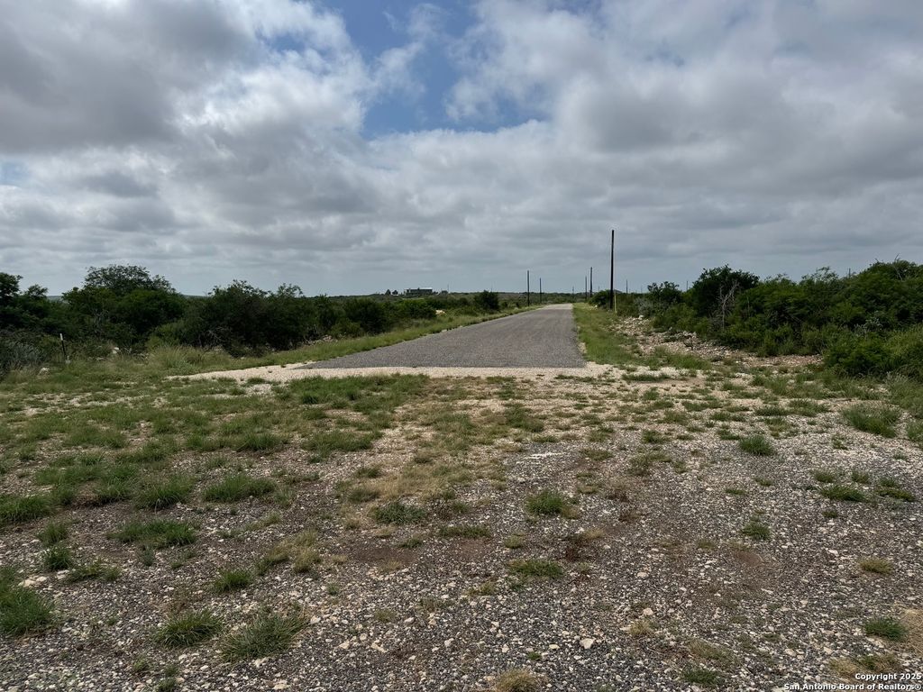 Photo of 660 Legend Hls, Uvalde, TX 78801 (MLS # 1697376)