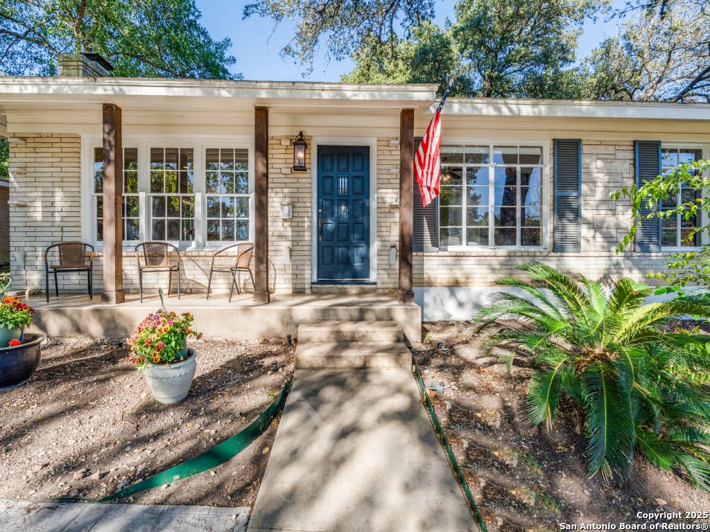 Photo of 1237 wiltshire, Terrell Hills, TX 78209 (MLS # 1922863)