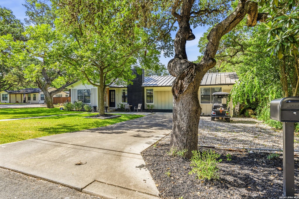 Photo of 227 W HIGHLAND DR, Boerne, TX 78006 (MLS # 2015363)