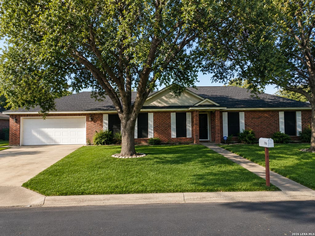 Photo of 106 WEESE LN, Pleasanton, TX 78064 (MLS # 1969514)