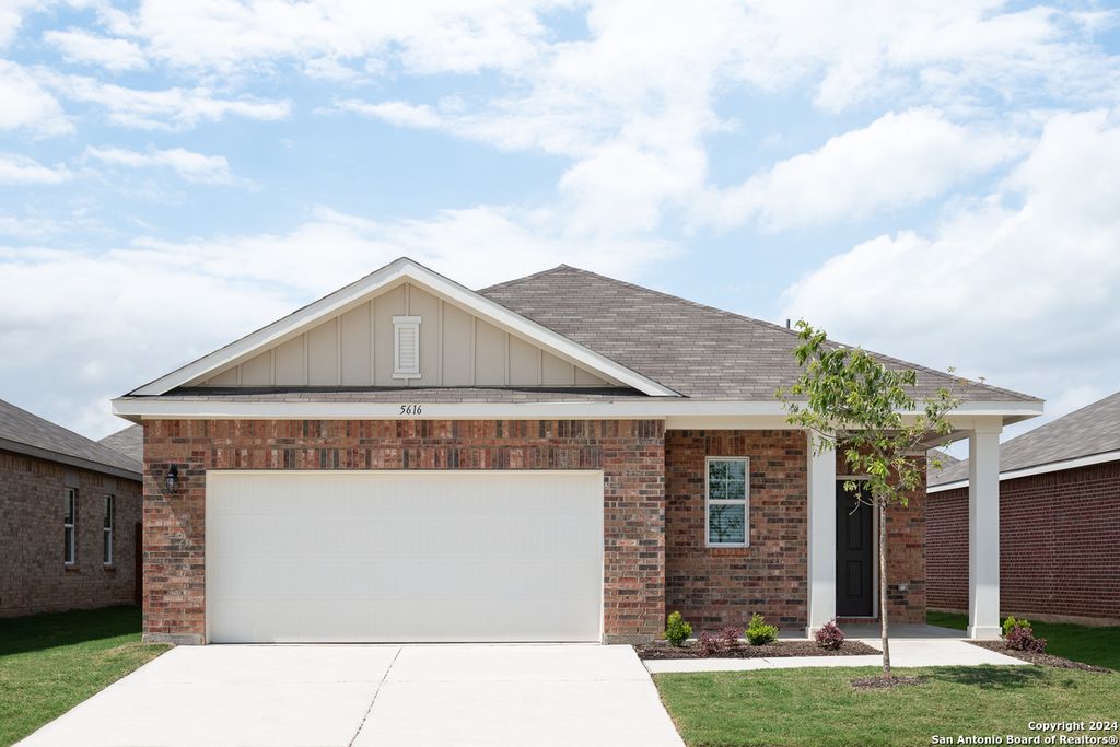 Photo of 113 Dionicio Loop, Seguin, TX 78155 (MLS # 1907285)