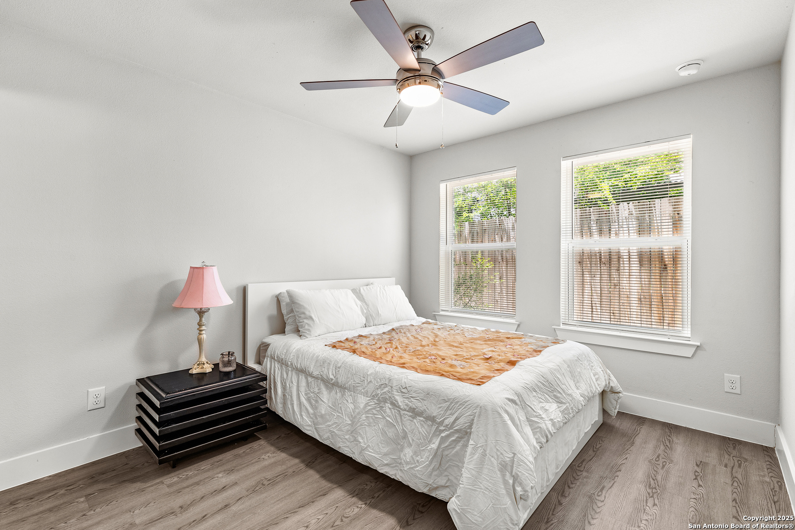 415 Ira Ave UNIT