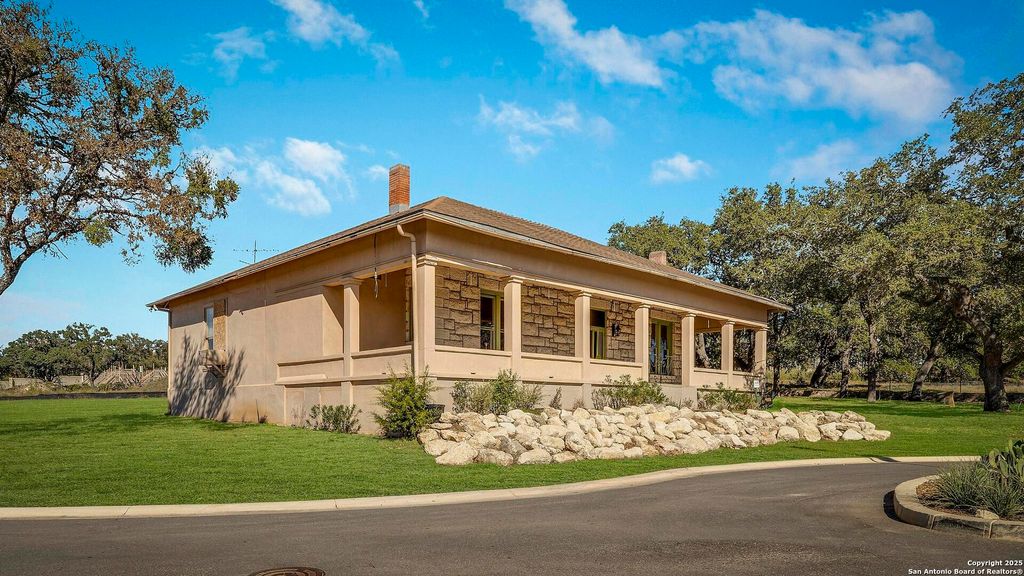 Photo of 24626 CLIFF LINE, San Antonio, TX 78257 (MLS # 1829749)