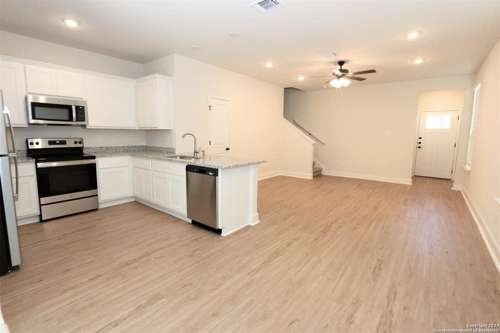 Photo of 10348 Lynwood Creek 102 #102, San Antonio, TX 78245 (MLS # 2003470)