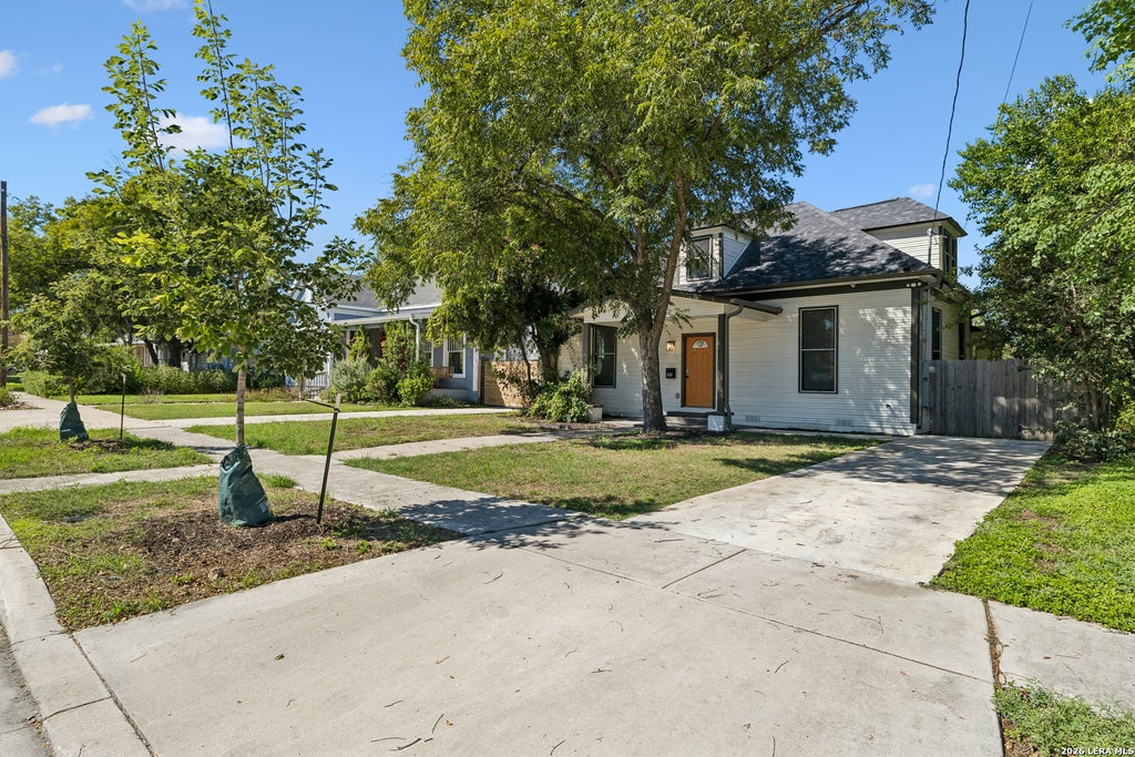 Photo of 909 HAYS ST, San Antonio, TX 78202 (MLS # 2022440)