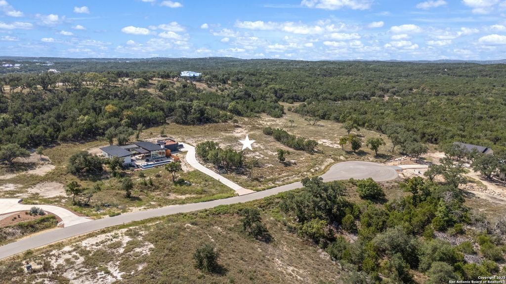 Photo of 910 Blueridge Vw, Canyon Lake, TX 78133 (MLS # 1908792)