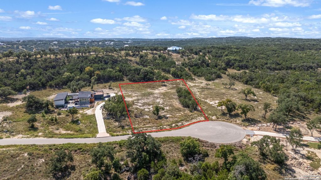 Photo of 910 Blueridge Vw, Canyon Lake, TX 78133 (MLS # 1908792)