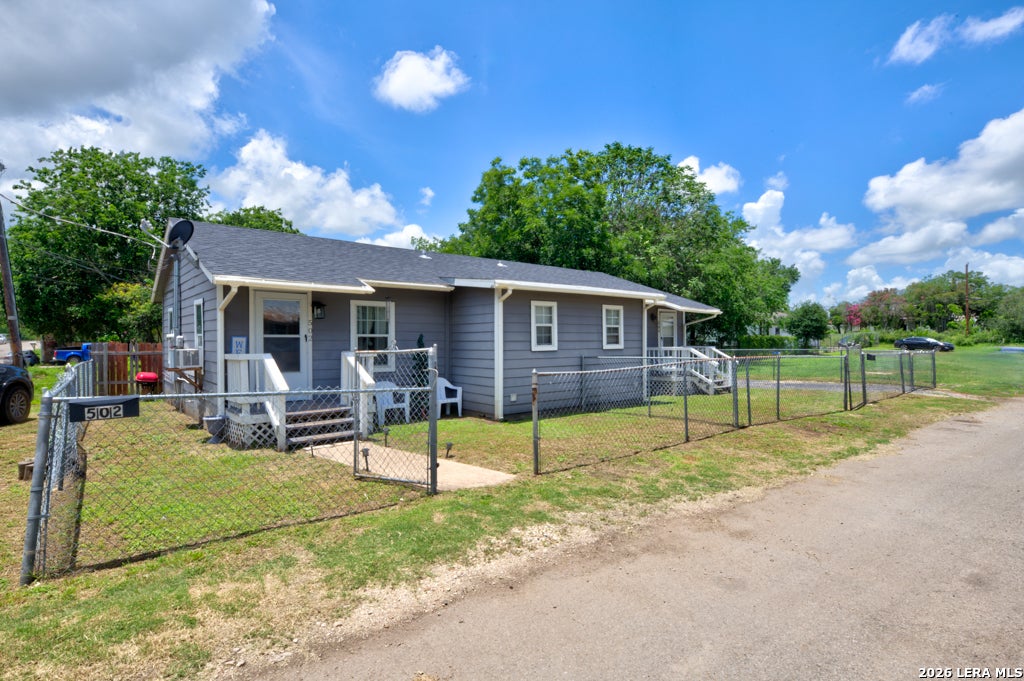 Photo of 502 -504 Shannon Ave., Seguin, TX 78155 (MLS # 1992173)