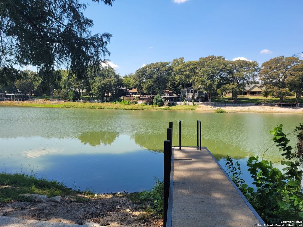 Photo of 510 Rudeloff, Seguin, TX 78155 (MLS # 1898809)