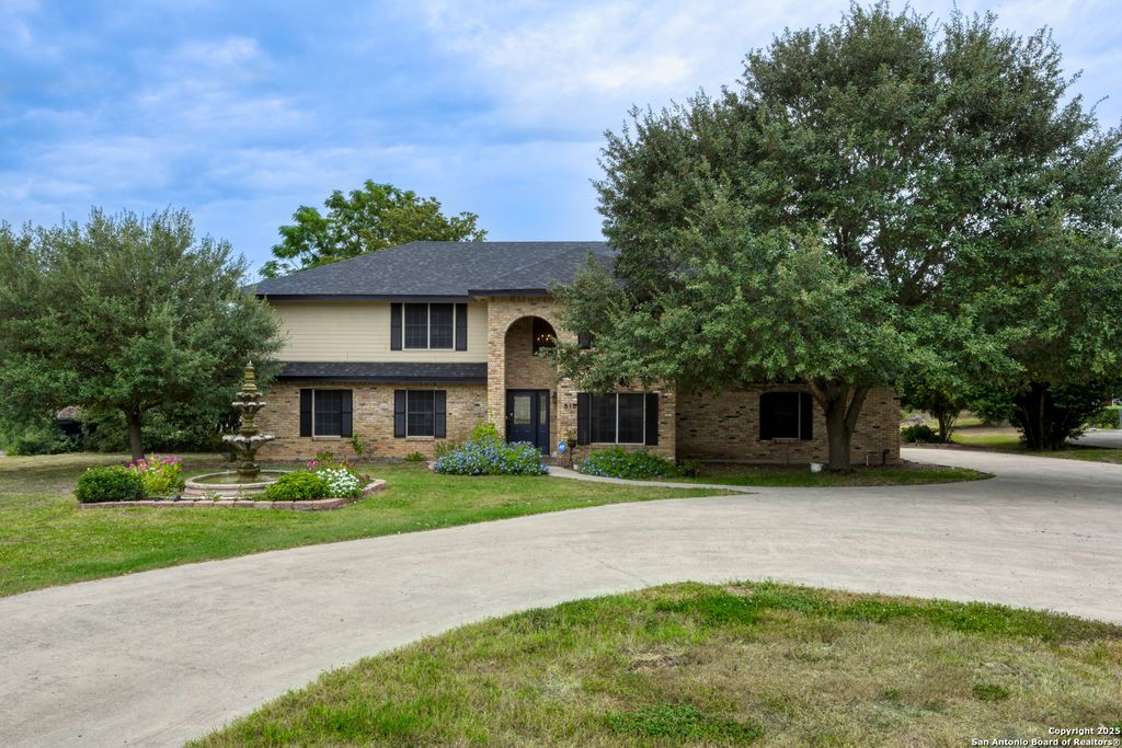 Photo of 510 Rudeloff, Seguin, TX 78155 (MLS # 1898809)