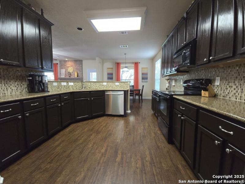 853 San Fernando