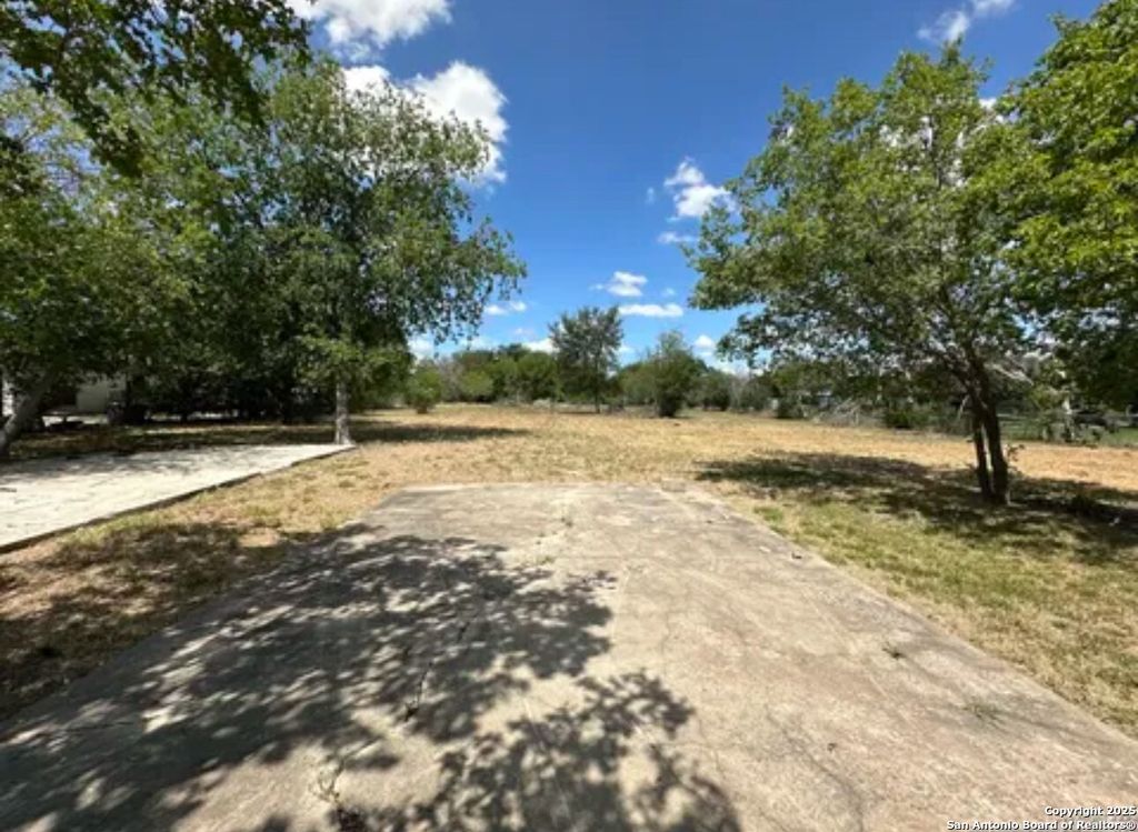Photo of 249 34th, San Antonio, TX 78237 (MLS # 1859260)