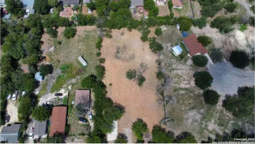Photo of 249 34th, San Antonio, TX 78237 (MLS # 1859260)