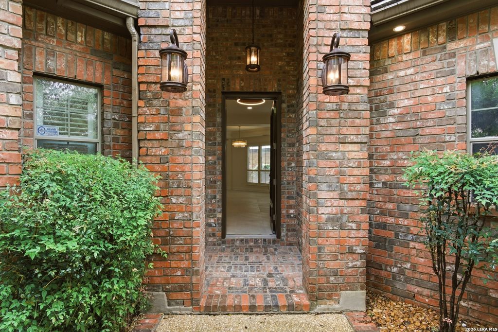 Photo of 82 Westcourt ln, San Antonio, TX 78257 (MLS # 1965935)