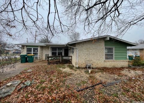 602 E Langley Universal City TX 78148