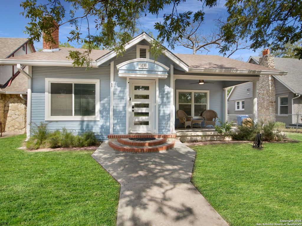 Photo of 1419 Schley Avenue, San Antonio, TX 78210 (MLS # 1916025)