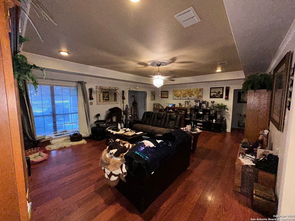 Photo of 1320 Continental, Pleasanton, TX 78064 (MLS # 1930588)