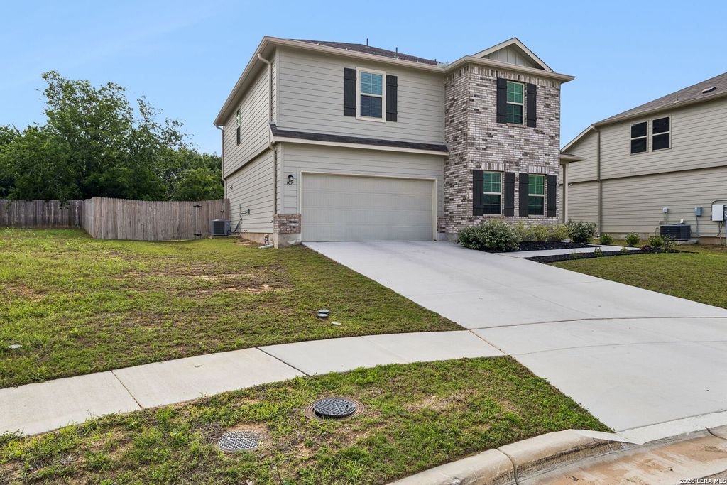 Photo of 605 Oleander Crk, Seguin, TX 78155 (MLS # 1964959)