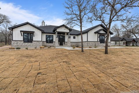 A home in La Vernia