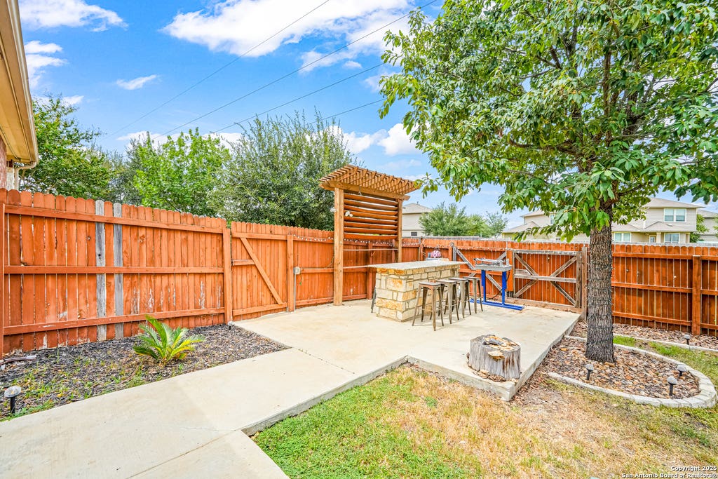 Photo of 449 Timber Creek, Schertz, TX 78108 (MLS # 1892918)