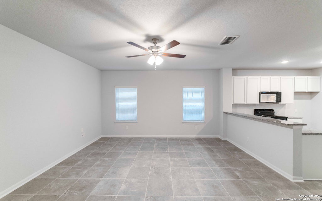 Photo of 305 JEAN ST, Seguin, TX 78155 (MLS # 2020266)