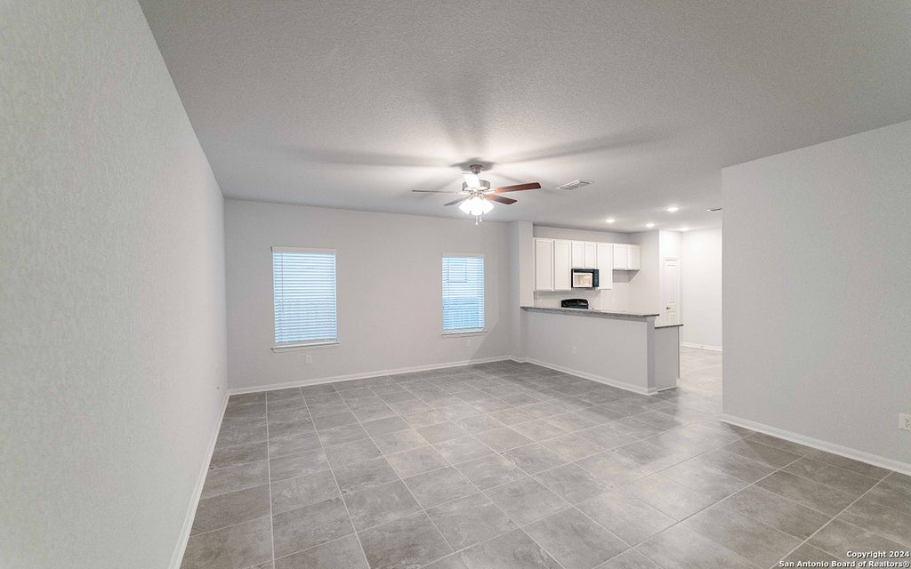 Photo of 305 JEAN ST, Seguin, TX 78155 (MLS # 2020266)