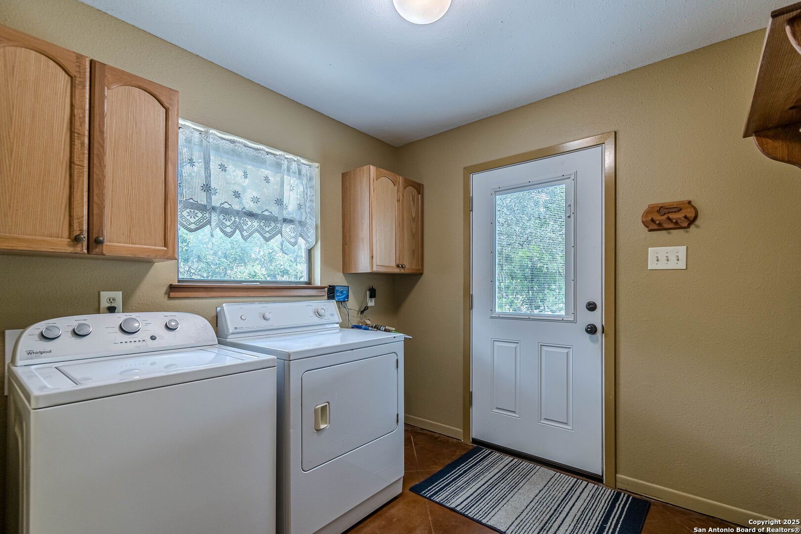 560 Bluff Ridge