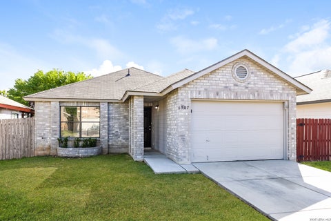 Photo of 6907 Saharastone, Converse, TX 78109 (MLS # 1991576)